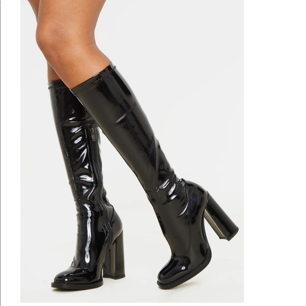 Black Knee High Block Heel Boot